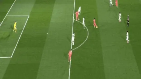 阿拉巴全力备战欧冠马竞对决，力图在首发阵容中与阿森西奥等争锋